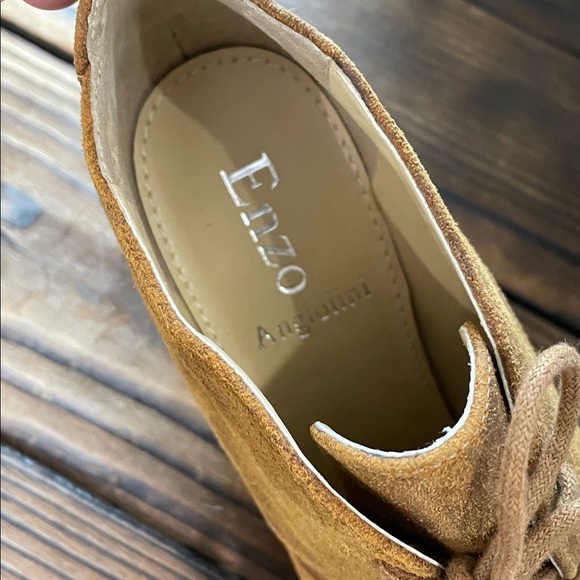 New Enzo Angiolini Eaflory Distressed Leather Wedge Ankle Boots - Picture 6 of 7